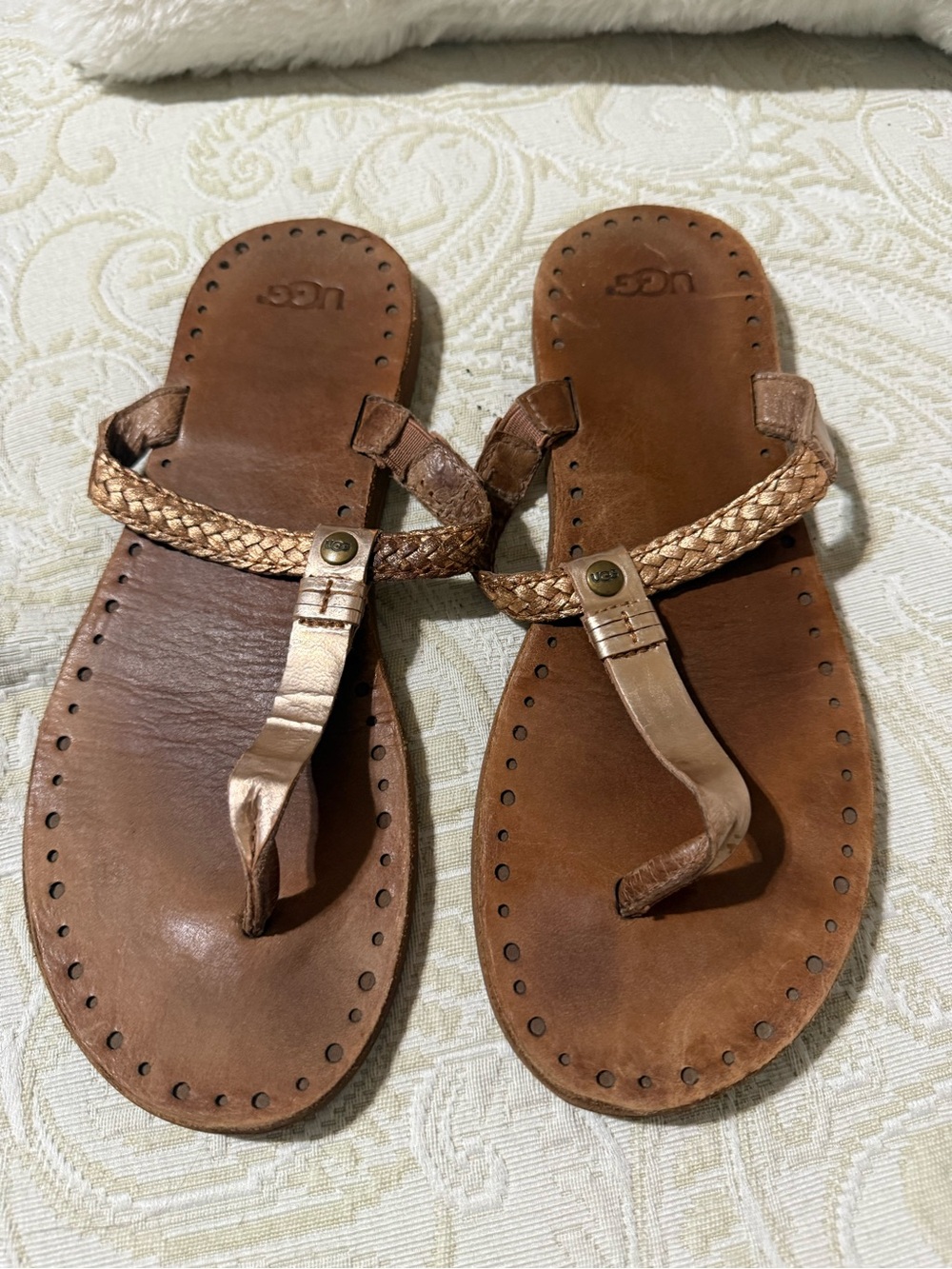 UGG Women’s Bronze Braided Leather Toe-Post Sandals